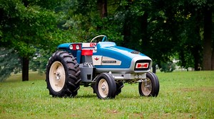 Running Replica of International’s Turbine Tractor Concept Headed to Auction