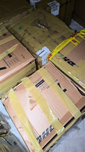 A responder a @Chocolat Já começaram a chegar as mercadorias para inauguração da Priscila Skincare Cassenda🇦🇴🙏🏼 #fyp #parati #angola🇦🇴portugal🇵🇹brasil🇧🇷 #viraltiktok #portugal