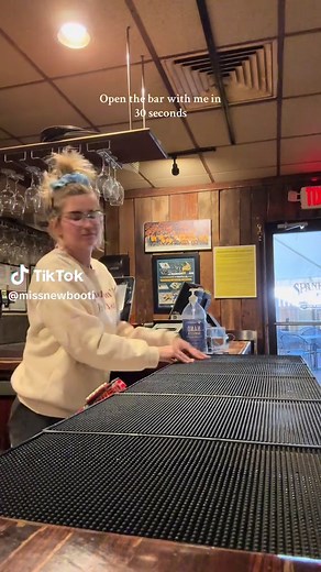 Open the bar with me | Short n’ sweet 🤎