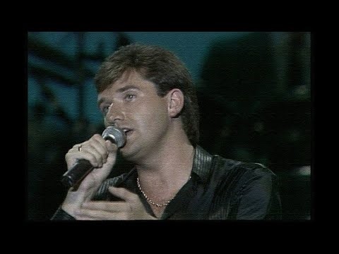Daniel O'Donnell - The Road And Miles [Live at the Whitehall Theatre, Dundee, Scotland, 1990]