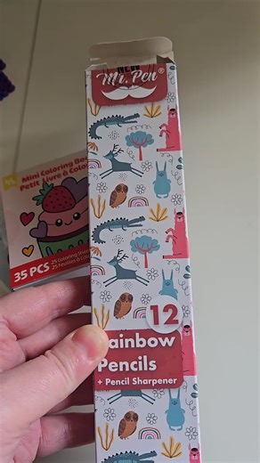 I love these Mr Pen rainbow colored pencils and Little Yellow Bicycle mini coloring books @Mr. Pen @LittleYellowBicycle #coloring #coloringforadults #minicoloringbook #coloringcommunity #coloredpencil
