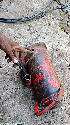 See what's the reason the hydraulic jack won't lift. #shortvideo #goodtips #reelsvideoシ #everyoneactive #machine | Hamim machines