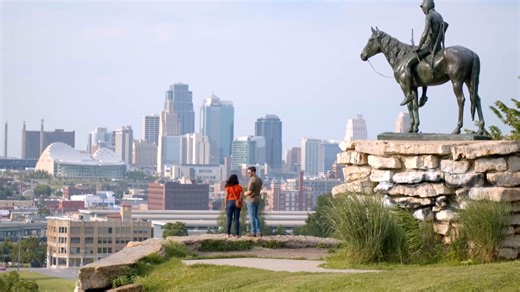 Show Me Spotlight: Bringing the world to Kansas City 🌎 Our latest Show Me Spotlight highlights how Visit KC and nearly 1,000 community partners are attracting millions of visitors and turning Kansas City into a global destination. Read how they’re putting KC on the map: https://bit.ly/4qN66nT Check out the video below ⬇️ | Missouri Chamber of Commerce and Industry