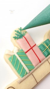 Happy Boxing Day! 🎁 #BoxingDay #ChristmasCookies #HolidayCookies #RoyalIcing #CookieDecorating #NordicChristmas Boxing Day cookie design, Nordic Christmas cookie set, sleigh cookie with gifts, royal icing decorating, holiday sugar cookies, festive Christmas baking | Honey & Lou Baking Company