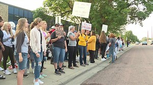 Mitchell students, parents defy mask mandate at public school