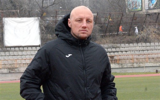 Етър подписа с внук на своя легенда