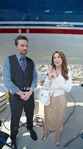 On Set with Lacey Chabert and Ian Harding - Lost in Paradise on Hallmark Channel