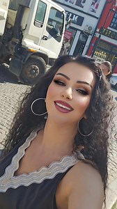 Miqët e mi ju përshëndes ☕️ nga Shatërvani i Prizrenit i cili është një nga simbolet më të njohura të qytetit. I vendosur në qendër historike, pranë Lumbardhit dhe afër xhamive e urës së gurit, ai është vendtakim tradicional i qytetarëve dhe vizitorëve. Me ujin e tij të freskët dhe pamjen karakteristike, shërben si pikë orientimi dhe si simbol i mikpritjes prizrenase.#prizreni #peja #suhareka #shqiptaretneperbote #Kroacia #Kroaci | Shemsie Gashi