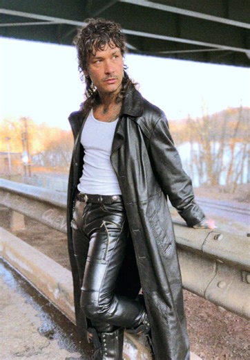 Hold the dream #80s #firehouse | 80's Room