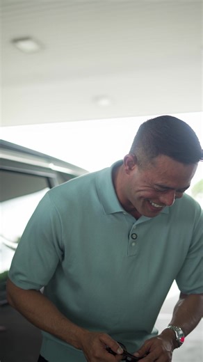 Isi minyak zaman sekarang tak perlu susah. Tak perlu IC tiap kali. Tak perlu fikir panjang. Setel je! Senangnya. Isi minyak di PETRONAS, singgah Kedai Mesra, kumpul Mesra Rewards points, semua dalam satu app 🌟 First time user? RM10 terus masuk! Points dapat. Jimat pun jalan. Senang, pantas, berbaloi. Kalau masih buat cara lama memang rugi sendiri… Setel je! Senangnya @Petronasbrands @setel