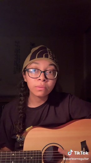 3 chords babyyy! day 3: bubblegum by Clairo 💗 #clairo #guitar #gum #bubblegum #bubblegumclairo #guitartok #sing #hehe