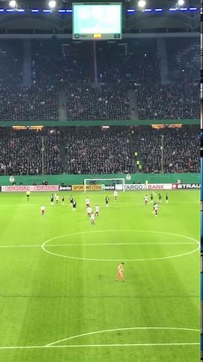 I HSV-VFB I Elfmetertor mit Torhymne