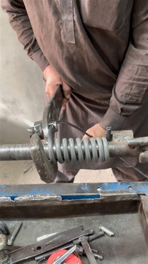 Heavy Duty Compression Spring Making on Lathe Machine | Simple Powerful Pressure Spring #shortvideo