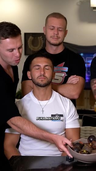 Trying mangosteen from Indonesia for the first time