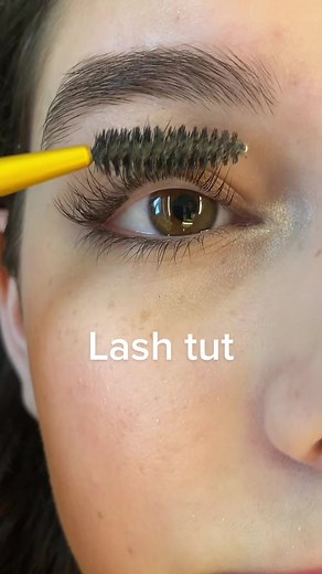 L'Oréal Telescopic Mascara: Intense Lash Length Routine