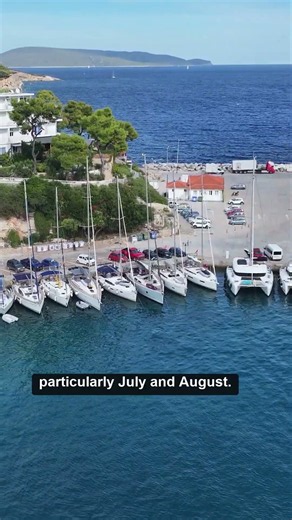 Best Time for a Sailing Charter: Why Consider Shoulder Season?