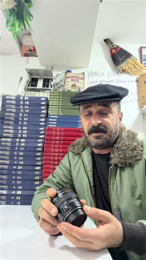 Explore the Canon 85mm Lens: A Photographer's Essential Tool