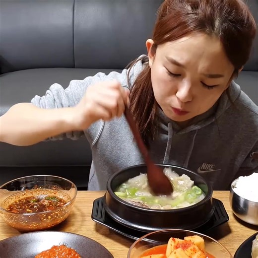 Dogani-tang(Ox Knee Soup)&Dogani suyuk(Boiled Ox Knee Slices) #hamzy #mukbang #asmr #hamzymukbang | Love Hamzy Mukbang