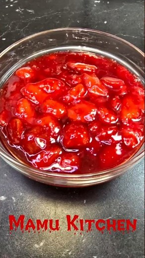 Homemade Strawberry Sauce Recipe – quick, silky & full of flavor