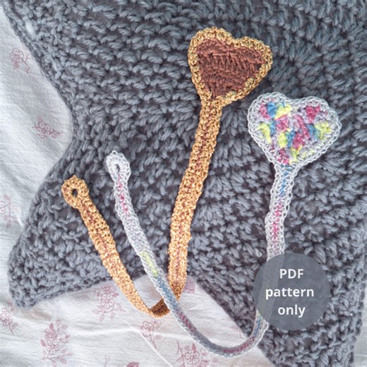 Heart Lace Crochet Bookmark Pattern - Bookmark for Slow, Mindful Reading - Etsy