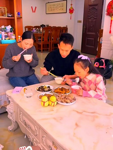 Hilarious Family Moments: TikTok Challenges