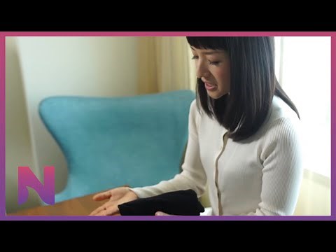 Marie Kondo - How to Fold a T-shirt