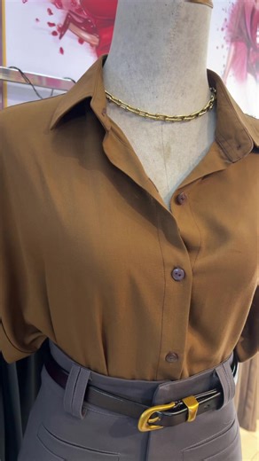 Classic Lady Fashion: Stylish Skirt Outfit Ideas