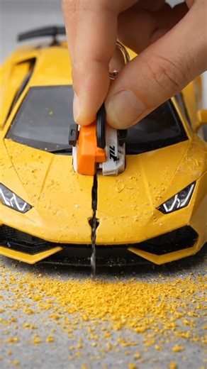 How This Chainsaw Cutting Lamborghini Like A Pro 😎