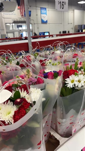 Valentine’s Day is coming up fast 💘 Don’t get caught empty-handed! Sam’s Club has beautiful bouquets and floral arrangements ready to make someone’s day extra special 🌹✨ Grab yours while supplies last! | Sam's Club