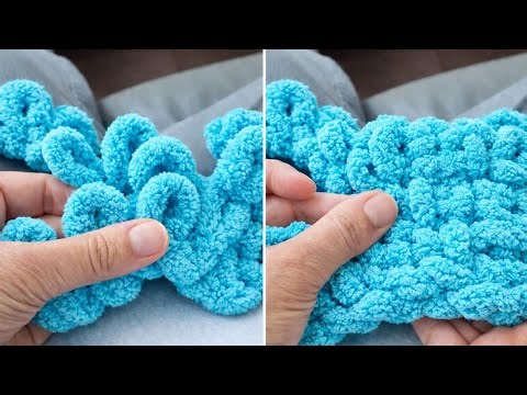 Simple Loop Yarn Scarf Pattern for Cold Weather