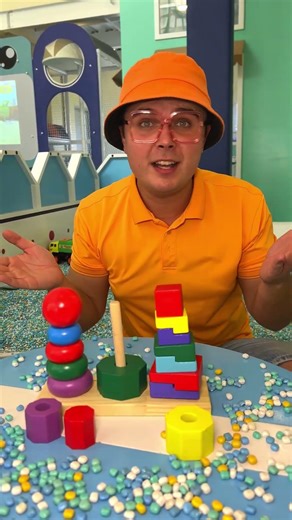 Build the Rainbow Tower 🌈🧩 Learn Colors for Kids! #fun #game