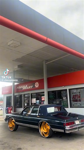 #28strong box chevy | Robert Randall