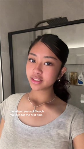 Makeup Tips for Beginners: First-Time Experience