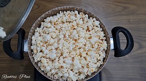 376K views · 8.9K reactions | Fè pop Corn maïs ak lèt. Ou pap janm fèl lòt fason ankò. | Recettes Plus | Facebook