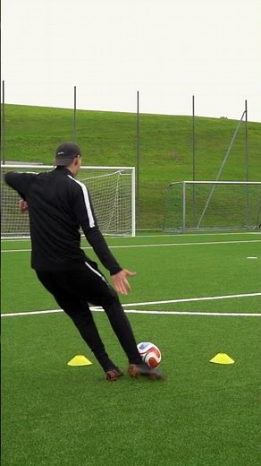 Knuckleball tests with Trionda 🔥⚽