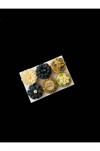 1/2 dozen jumbo sized cupcakes box #floralcupcakes #DFWEats #SupportLocalDallas #dallasbakery