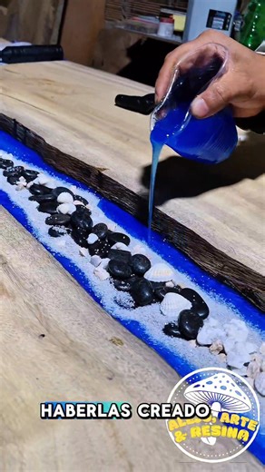 27K views · 825 reactions | Elabore un hermoso comedor , con resina Epóxica y madera de medio comino ... Mira todo el proceso ... #comerdorúnico #resinart #epoxy #hechoamano | Alejo, Arte & Resina | Facebook