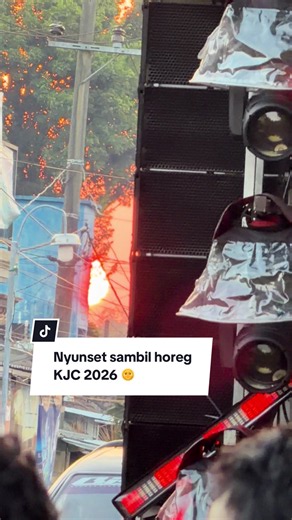 Nyunset dengan horeg 🌞 @JRTaudioMALANG @Pradipta Lighting #Karnaval2026 #Kjc2026 #Soundsystem #Horeg