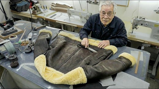 拥有50年传承的工匠大师手工制作的羊皮夹克