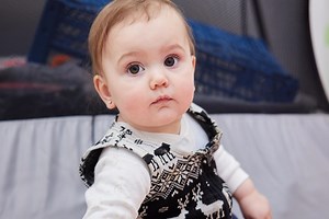 UNICEF winter clothing kits keep weary families warm in Ukraine