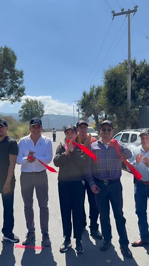14K views · 121 reactions | Se entregó la obra de rehabilitación de la calle Camino a San Juan Totolapan, realizada con apoyo del H.Ayuntamiento de Tepetlaoxtoc, Mina San Juan y Basaltex. Un proyecto que impulsa la movilidad y el bienestar de las familias de la zona. #Tepetlaoxtoc #ObrasQueTransforman #InfraestructuraMunicipal | Ayuntamiento Tepetlaoxtoc | Facebook