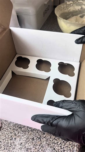 Explore the Art of Cake Decorating with Custom Cakes