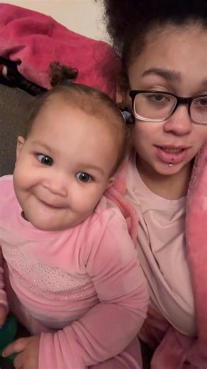 Ducks and sesame street lmao someone tell them to sponsor her🤣 #foryoupage #elmosworld