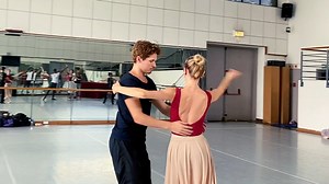 Joburg Ballet’s studios are brimming with a potent blend of creativity and adrenaline as the works to be showcased in SCARCITY at the Joburg Theatre from 15 to 24 March take shape. Here choreographer Craig Pedro rehearses the dancers for his ballet Ukukhanya Kwenyanga: A Moonlight Waltz. To book for SCARCITY visit www.joburgtheatre.com or call 0861 670 670. Videographer: Ruan Galdino #JoburgBallet #ScarcityBallet #balletdancer #ballet #balletclass #balletaddiction #balletinspiration #balletsouth