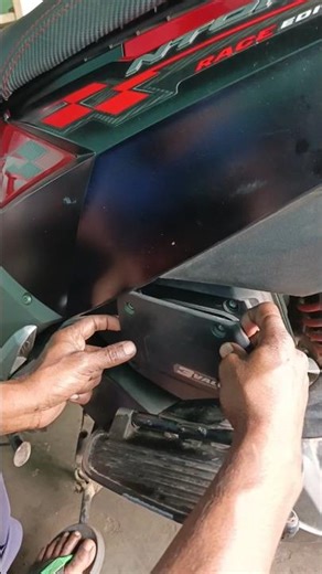 How to Open & Install Scooter Air Filter💣🛵