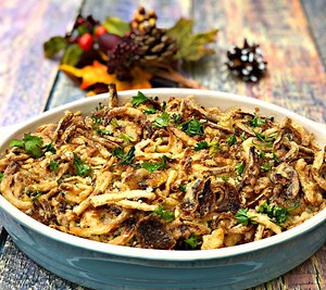 Get the recipe here: https://www.staysnatched.com/instant-pot-green-bean-casserole-cheese/ The Instant Pot delivers southern-style green beans in no time! Switch up the standard green bean casserole and add cheese! | Stay Snatched - Easy and Indulging Recipes