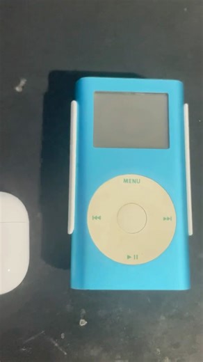 Iconic Apple device’s #iphonexs #iphone4 #fypシ #fypviralシ #fyp