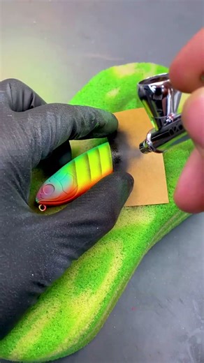 Lure Painting Spook #fishing #bakerbuilds #lurepainting