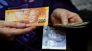 Hundreds of thousands apply for Social Relief of Distress grant - SABC News - Breaking news, special reports, world, business, sport coverage of all South African current events. Africa's news leader.