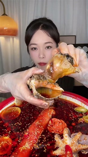 【ASMR】【MUKBANG】Giant Mukbang! Girl Eats a Whole Tray of Delicious Spicy Ribs!